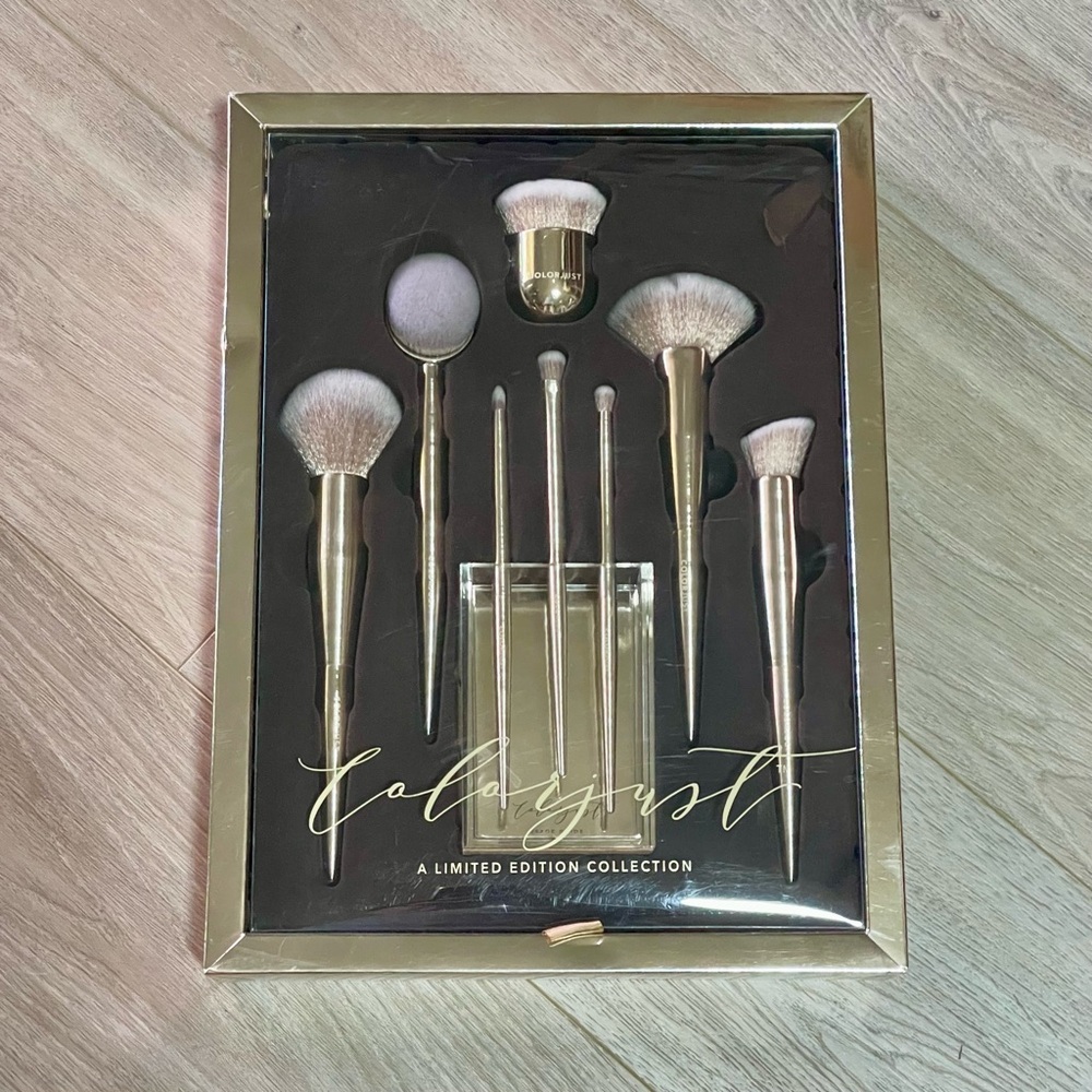 Luxurious Colorjust Makeup Brush Set